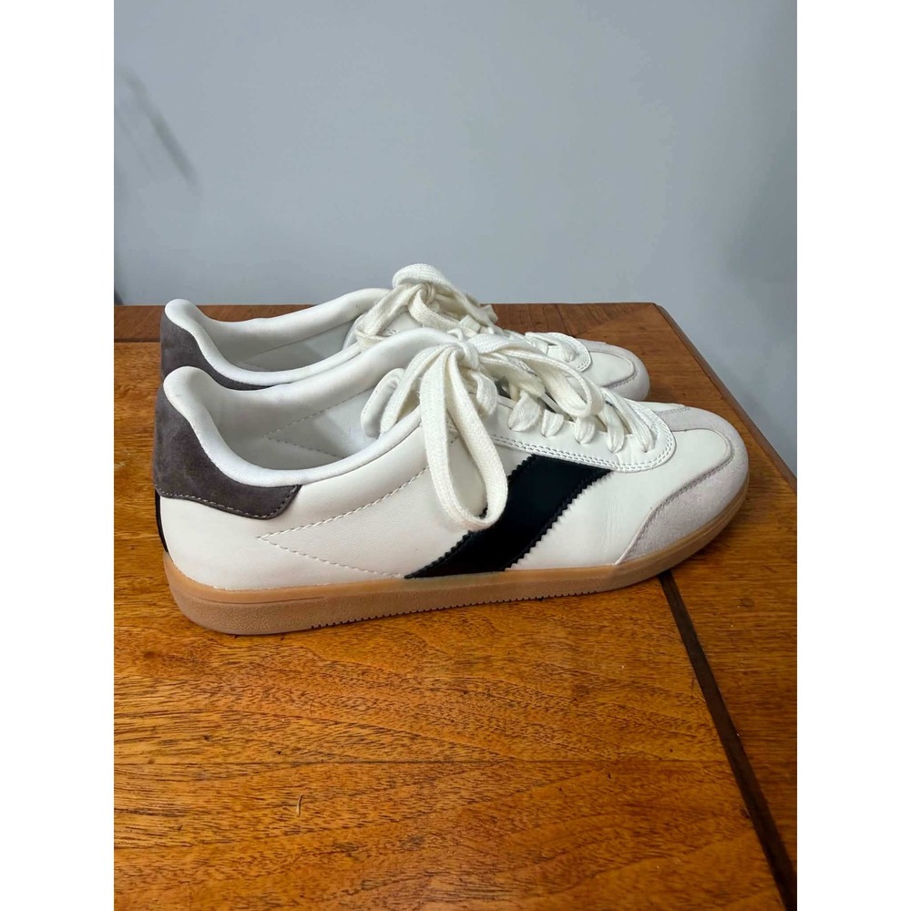 Universal Thread Womens White Black Suede Trim Gum Sole Sneakers Size 8
